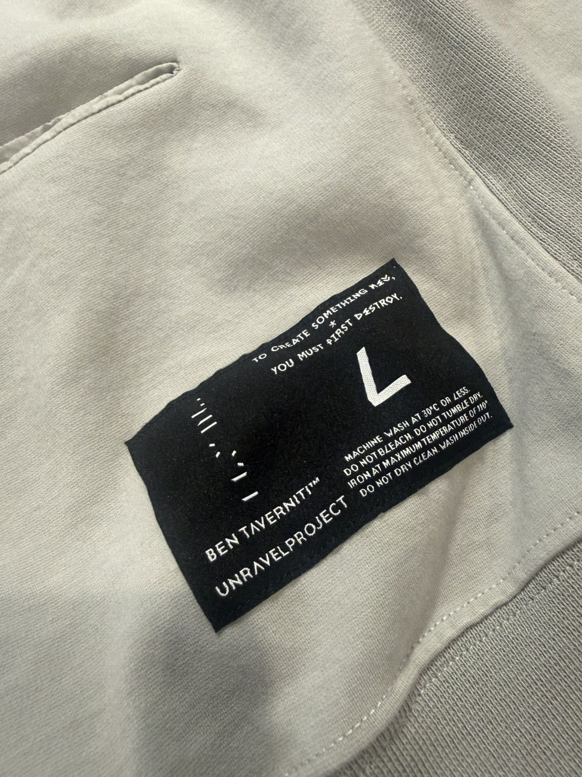 Unravel Project UNRAVEL PROJECT LONG SLEVE TEE SIZE LARGE Size US L / EU 52-54 / 3 - 4 Thumbnail