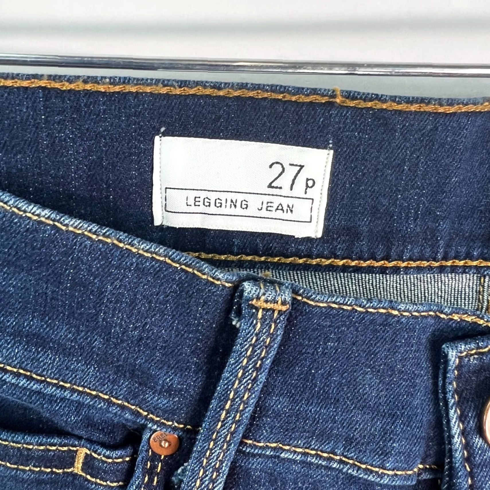 Gap Gap 1969 Jeans Women's Regular Denim Blue 27 P 30x28 Regular Rise Mid 5-Pocket Belt Loops Size 27" / US 4 / IT 40 - 5 Thumbnail