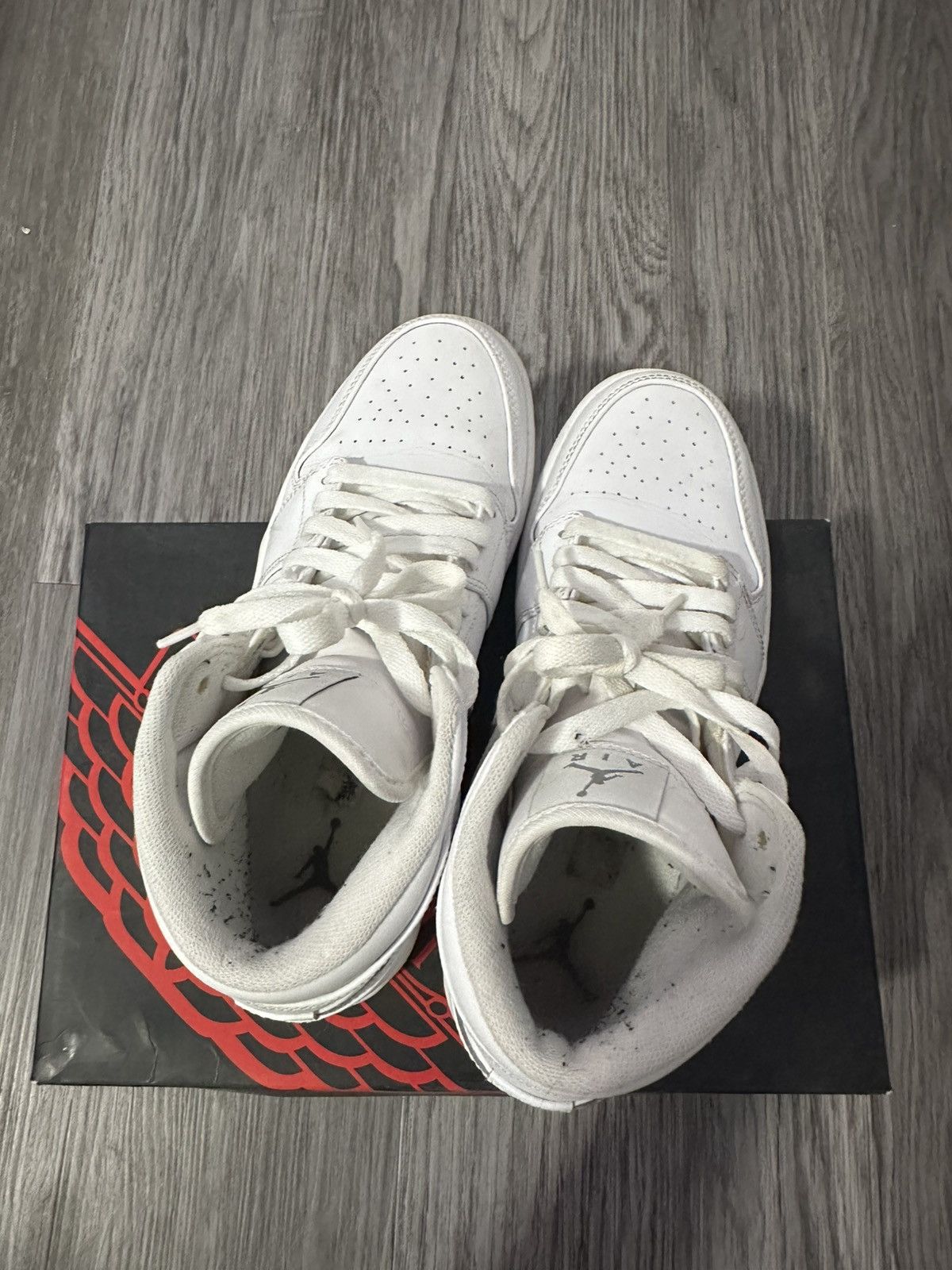 Jordan Brand × Nike Jordan 1 mid triple white 2020 Size US 8 / EU 41 - 6 Thumbnail