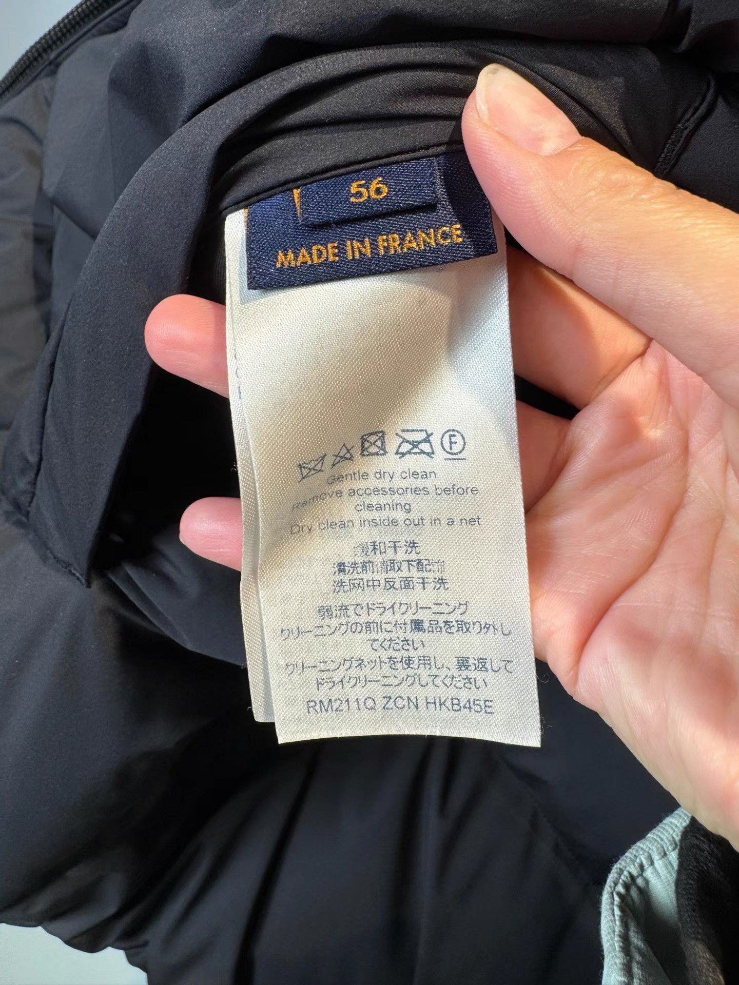 Louis Vuitton Louis Vuitton Monogram Double-Sided Down Coat K36 Size US XL / EU 56 / 4 - 6 Thumbnail