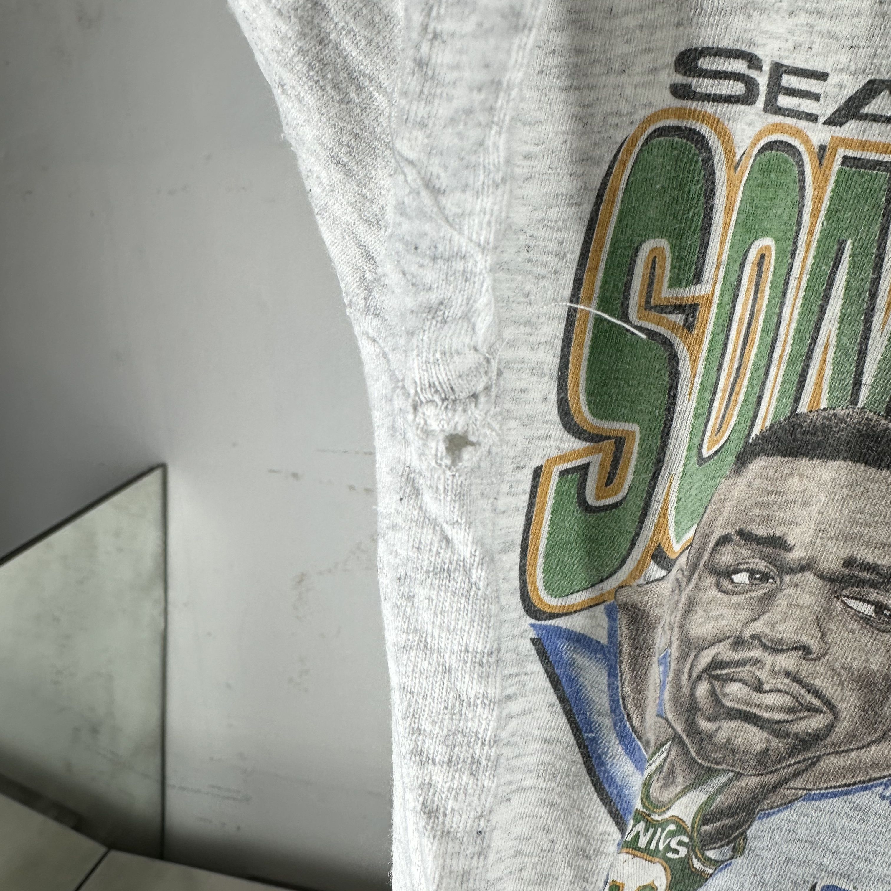 Vintage 1993 NBA Playoffs Supersonics VS Suns Caricature Salem Tee Size US L / EU 52-54 / 3 - 5 Thumbnail