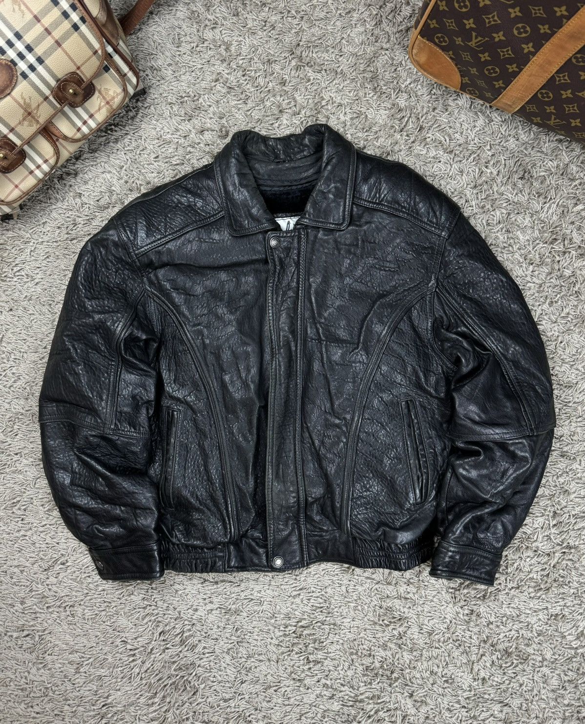 Vintage Vintage leather bomber jacket 90s original retro casual item Size US M / EU 48-50 / 2 - 1 Thumbnail