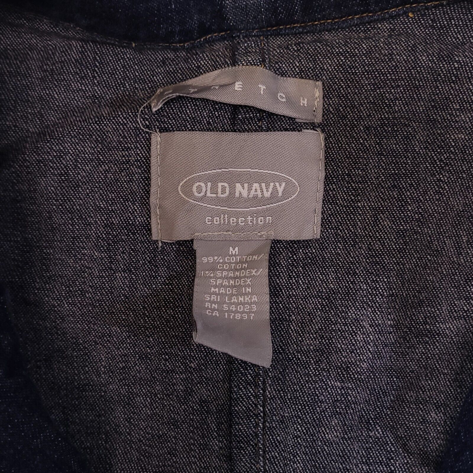 Old Navy Old Navy Button Up Denim Jean Jacket Womens Size Medium Blue Size M / US 6-8 / IT 42-44 - 3 Thumbnail