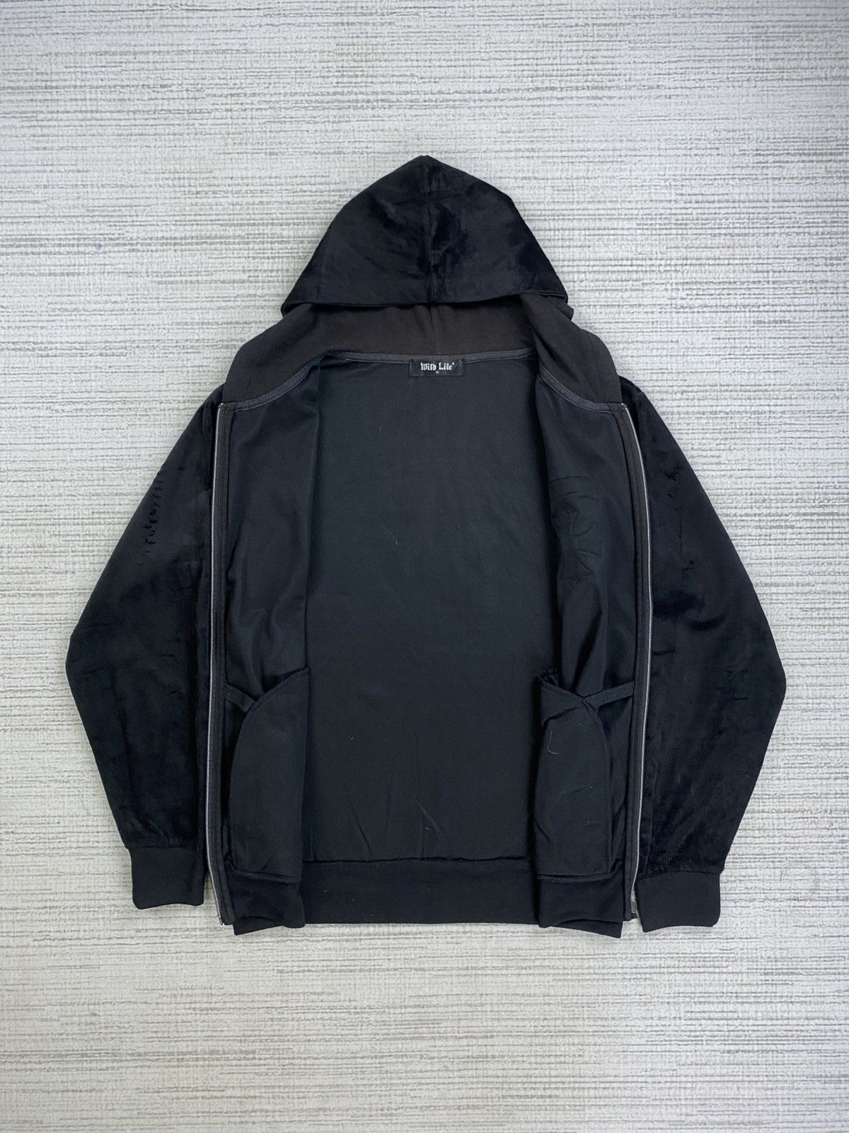 Japanese Brand × Vintage Vintage Wild Life Cross Logo Like Chrome Hearts Velvet Hoodi Size US M / EU 48-50 / 2 - 9 Thumbnail