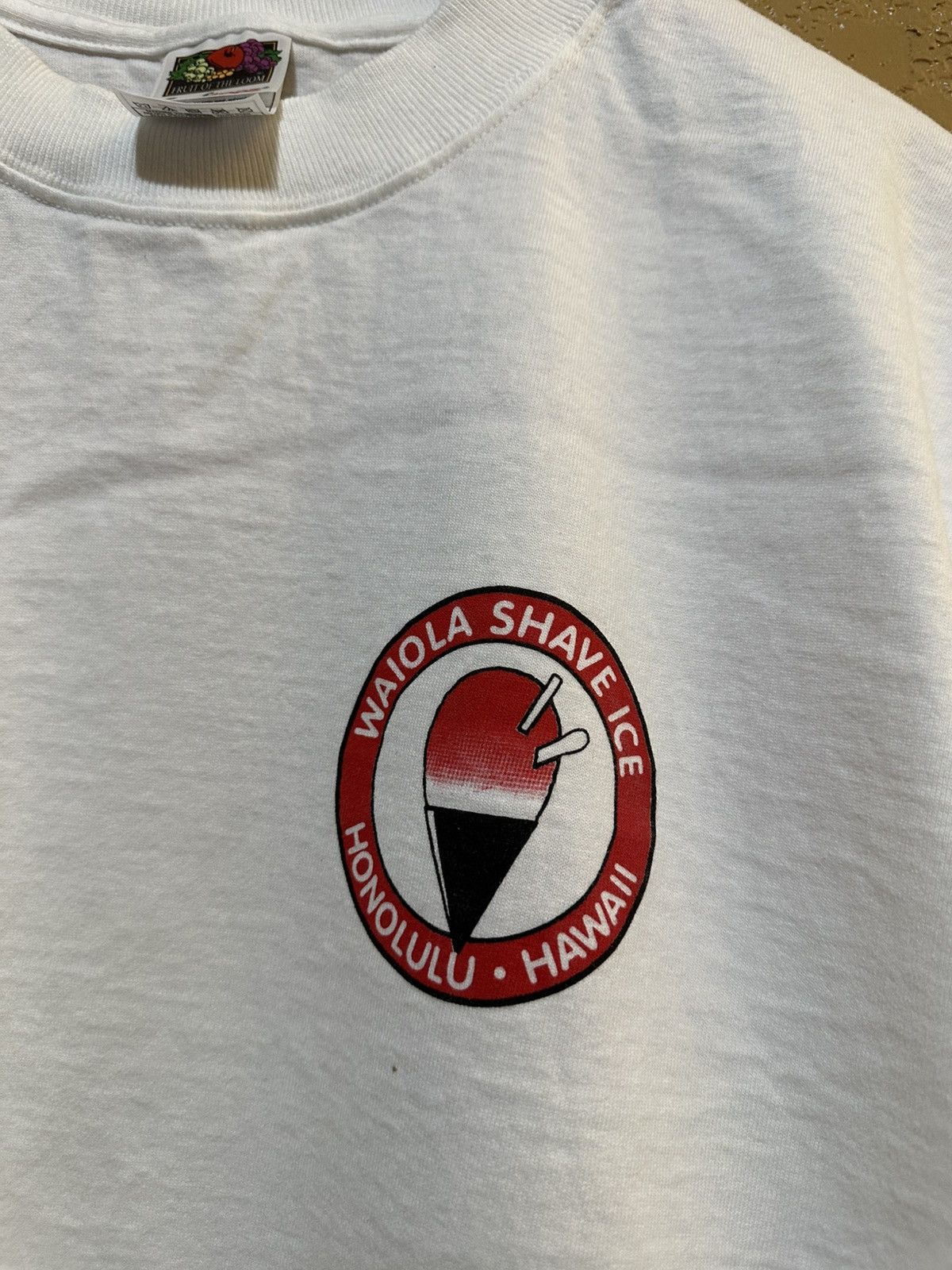 Vintage vintage Waiola Shave Ice Hawaii t shirt Size US L / EU 52-54 / 3 - 3 Thumbnail