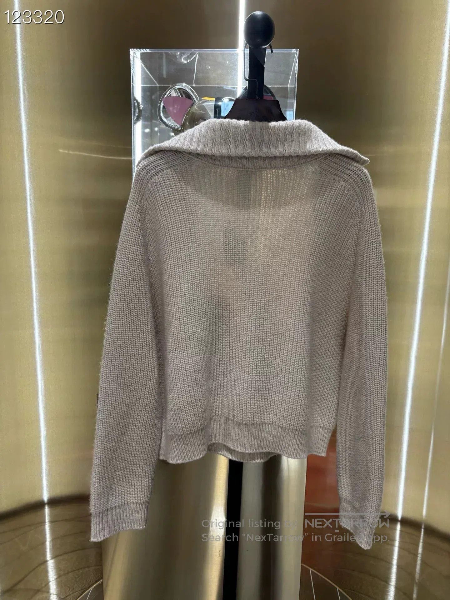 Celine Celine Cashmere V. Size S / US 4 / IT 40 - 2 Thumbnail
