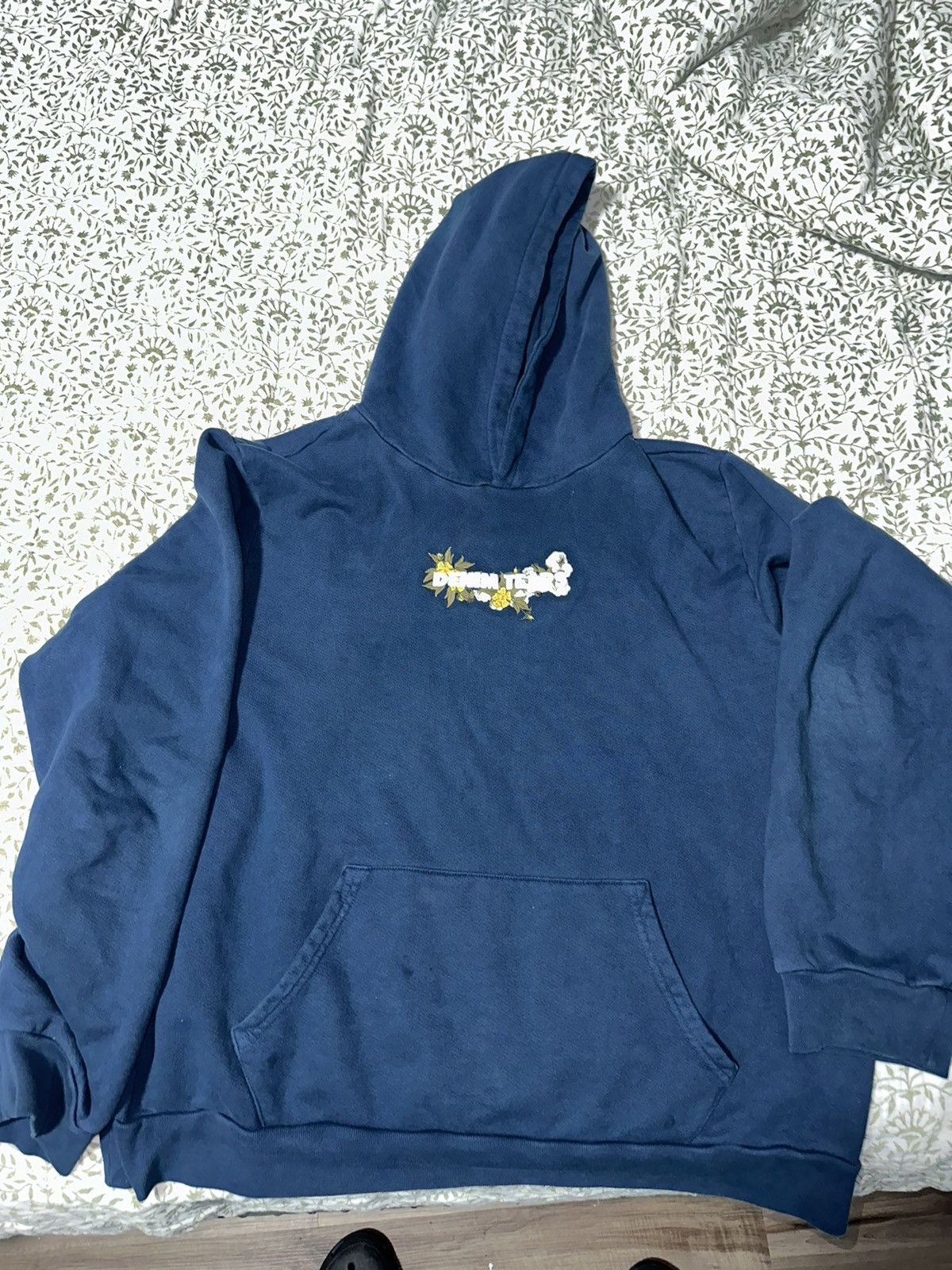 ★24SS 最新作★DENIM TEARS Embroidered Logo Hoodie DENIM TEARS 24SS Rhinestone Cotton Wreath Zip Hoodie Sweat