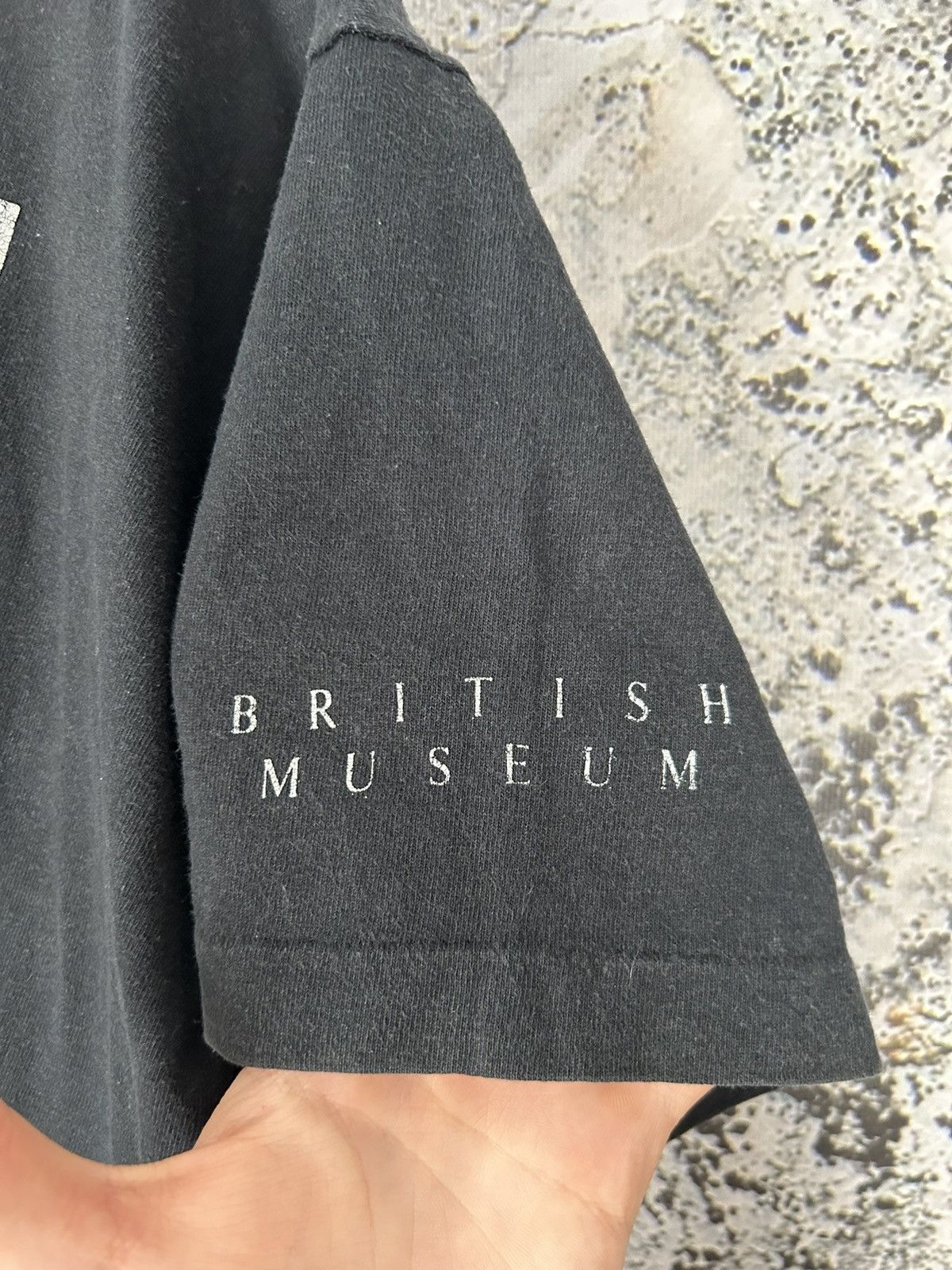 Vintage Vintage British Museum Art Graphic Tee War Horror Punk 90s Size US XL / EU 56 / 4 - 4 Thumbnail