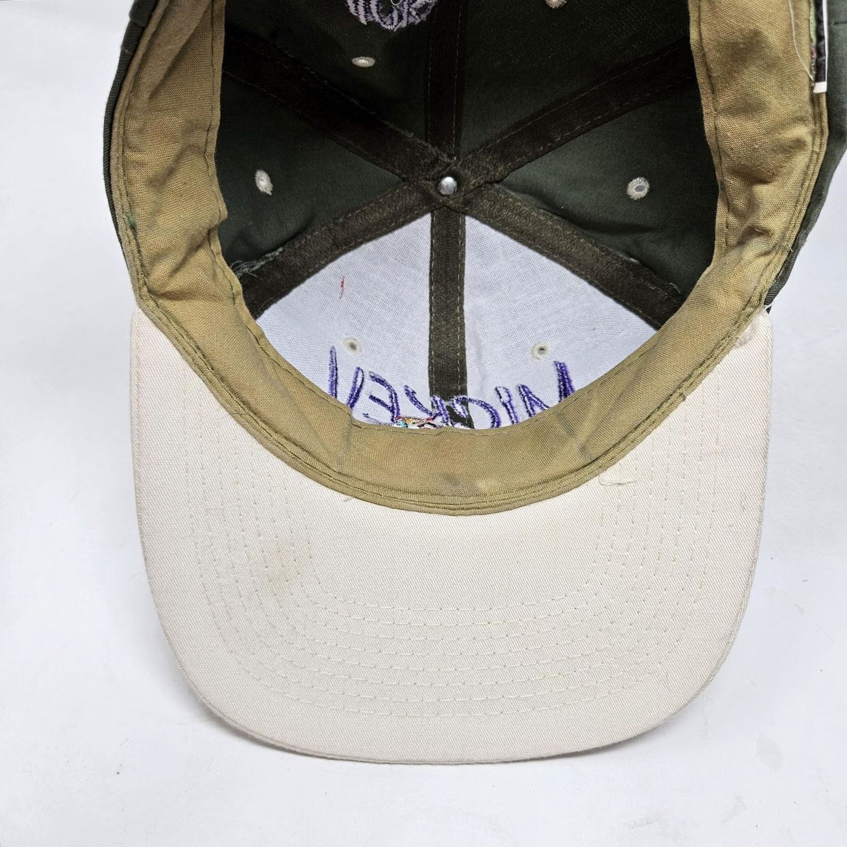 Disney Disney Hat Mens One Size Green Mickey Mouse Cap Snap Back White Embroidered Two Tone Size ONE SIZE - 6 Thumbnail