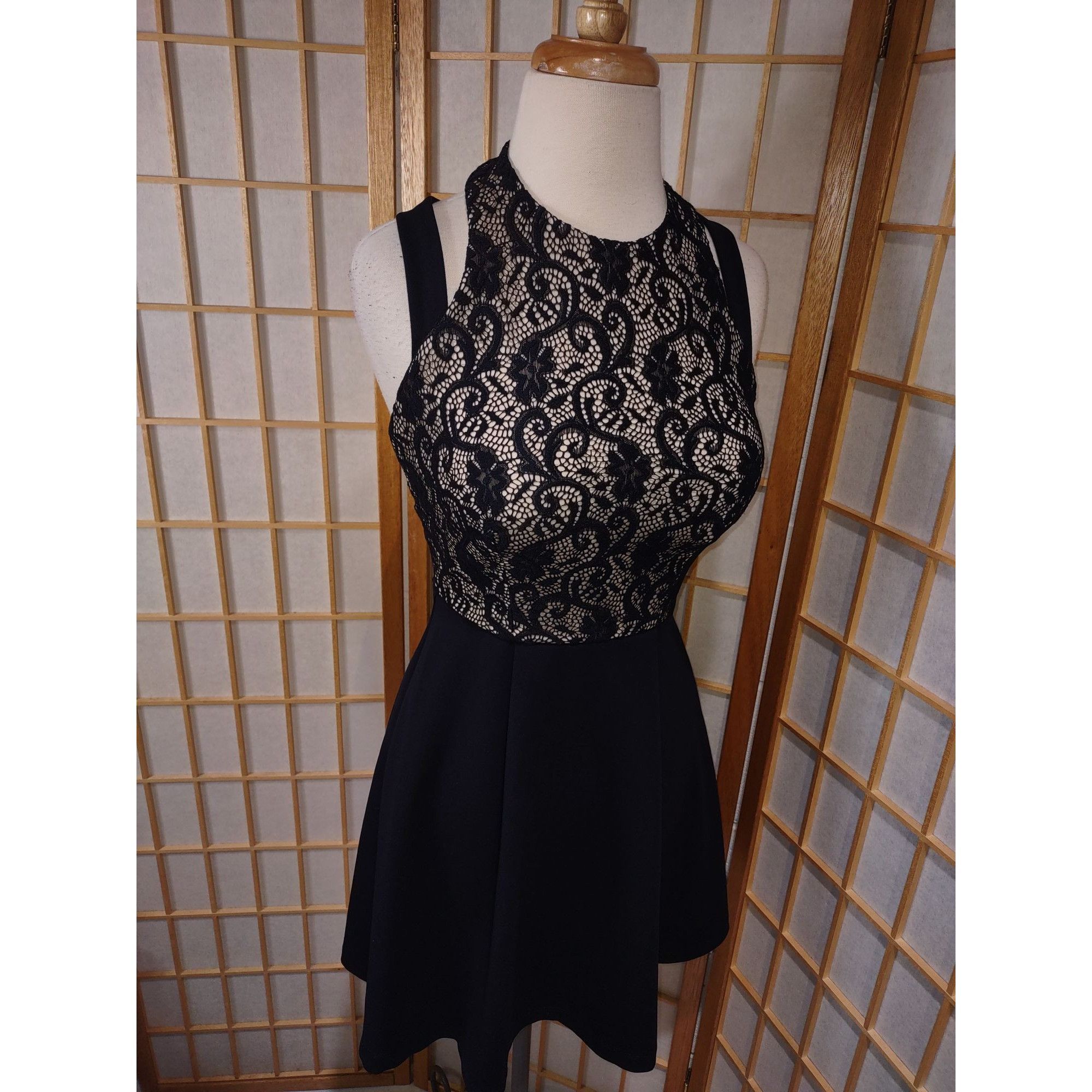 Other TeezeMe Sz 1/2 Lace Halter Dress Size XS / US 0-2 / IT 36-38 - 16 Thumbnail
