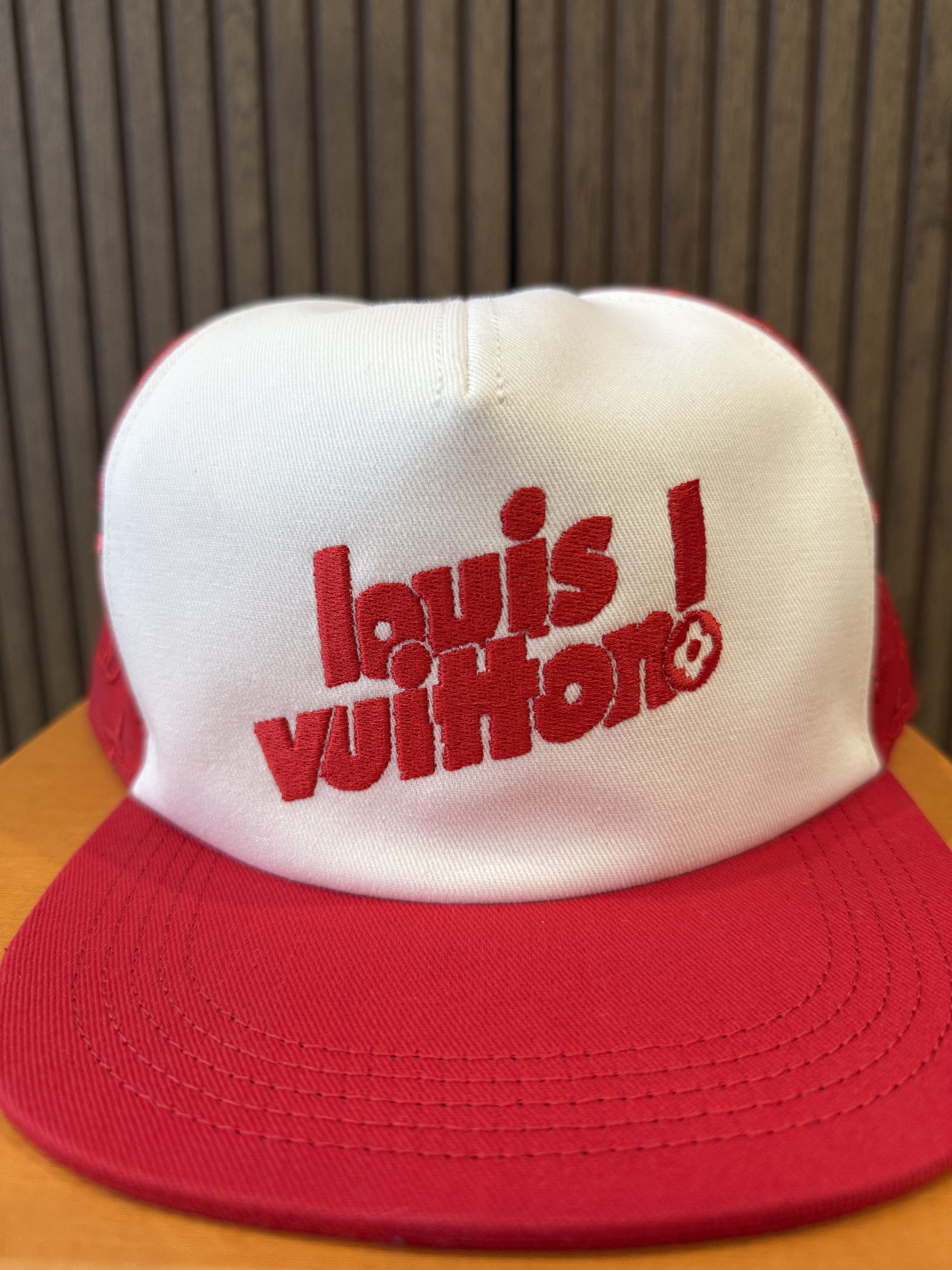 Louis Vuitton Louis Vuitton LV Embroidered Mesh Cap 60 Soho Exclusive Size ONE SIZE - 6 Thumbnail