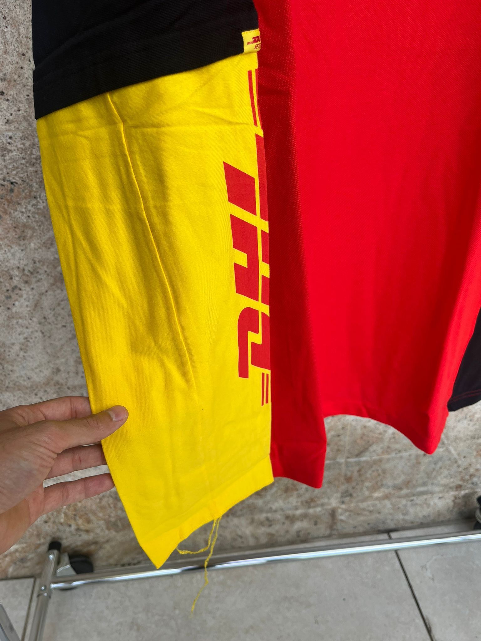Vetements SS18 Q:2 / DHL Logo Polo in Multicolor Size US M / EU 48-50 / 2 - 6 Thumbnail