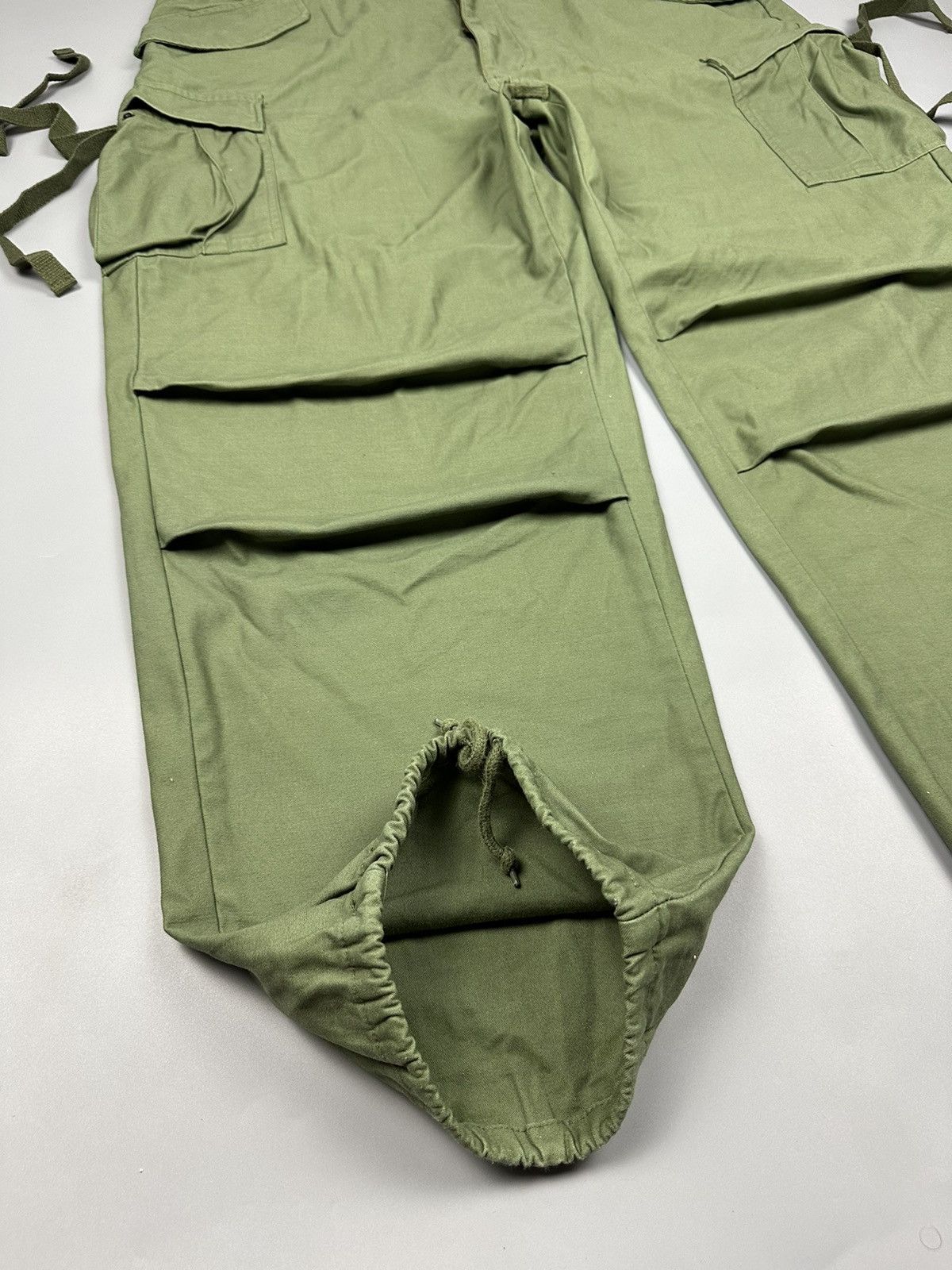 Vintage Vintage Military Baggy Parachute Cargo Pants Size US 44 / EU 60 - 4 Thumbnail