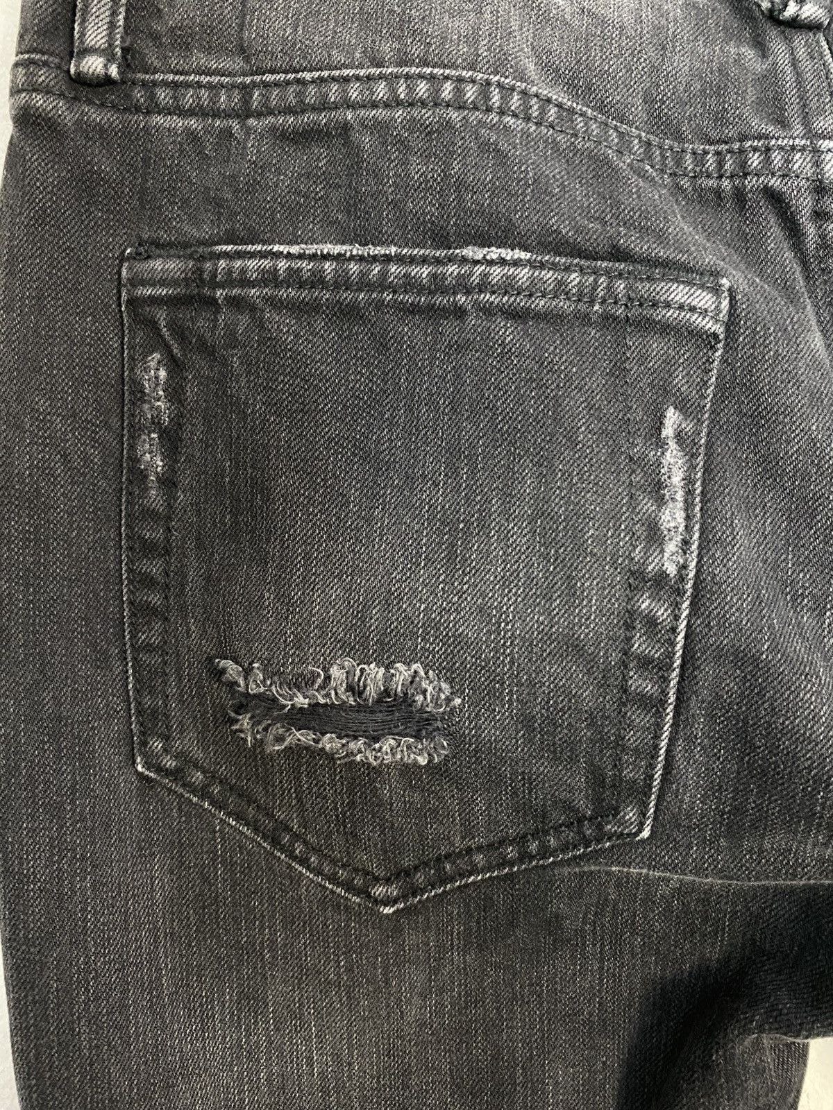 Fear of God Hype Fear Of God Fourth Collection Distressed Denim Selvedge Size US 32 / EU 48 - 9 Thumbnail