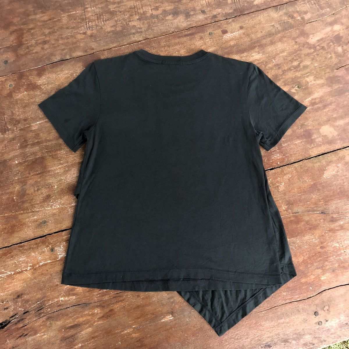 JW Anderson J.W Anderson x Uniqlo Designer Rare T Shirt Size S / US 4 / IT 40 - 2 Thumbnail