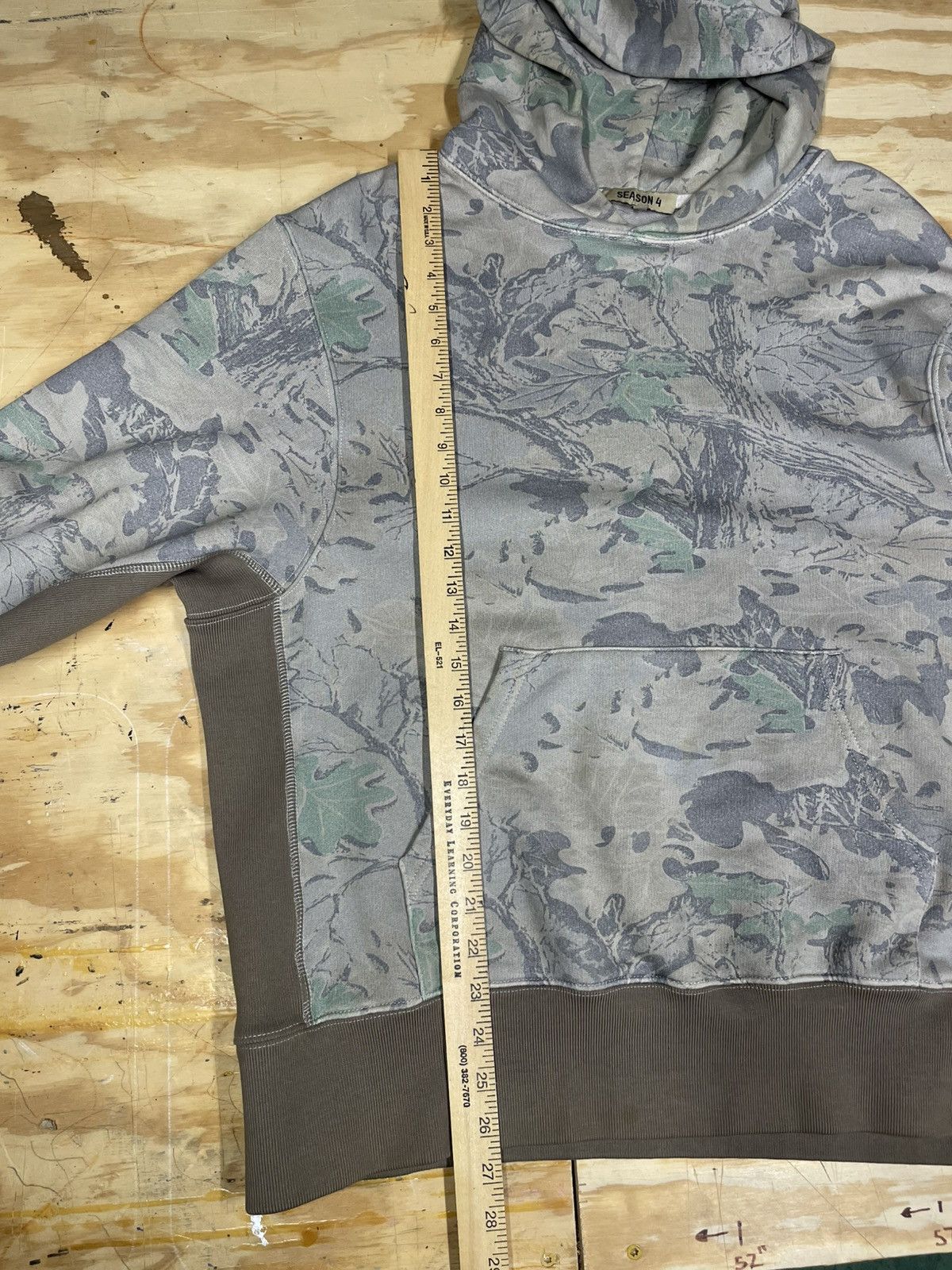 Yeezy Yeezy Season 4 Camo Hoodie Size US S / EU 44-46 / 1 - 4 Thumbnail