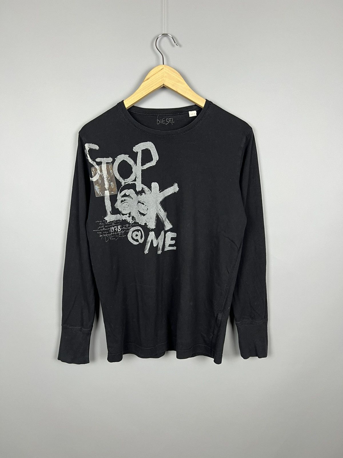 Diesel (S) Diesel “stop look a me” Long Sleeve T-Shirt big logo Size US S / EU 44-46 / 1 - 1 Thumbnail