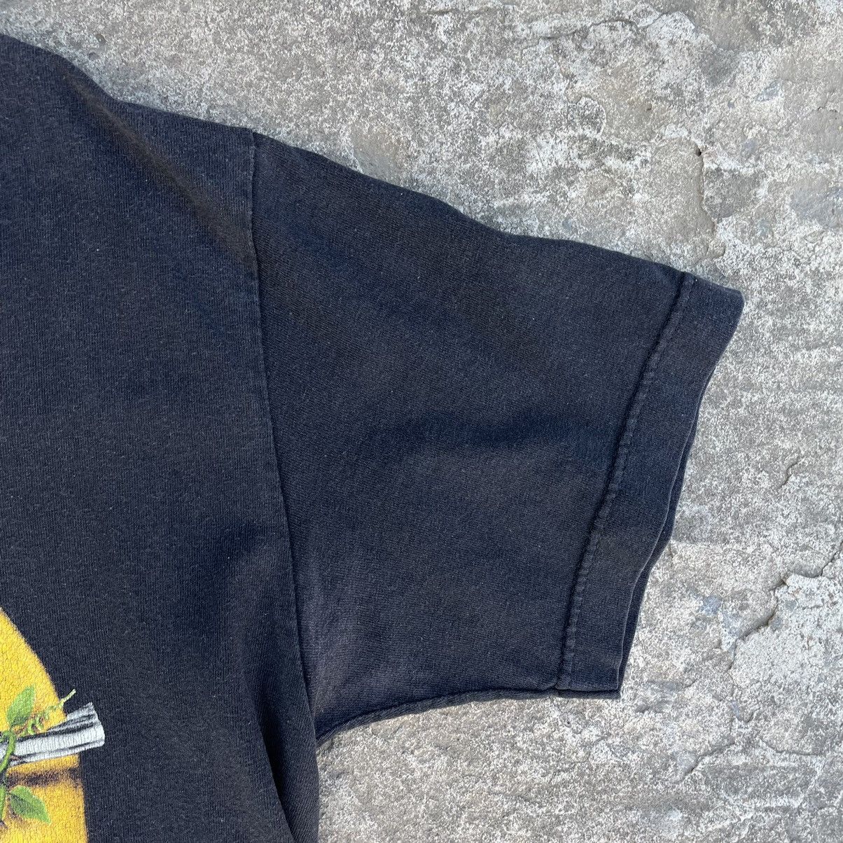 Guns N' Roses Vintage Guns N Roses T-shirts Band Tee Rock 2004 Y2K USA Size US M / EU 48-50 / 2 - 4 Thumbnail