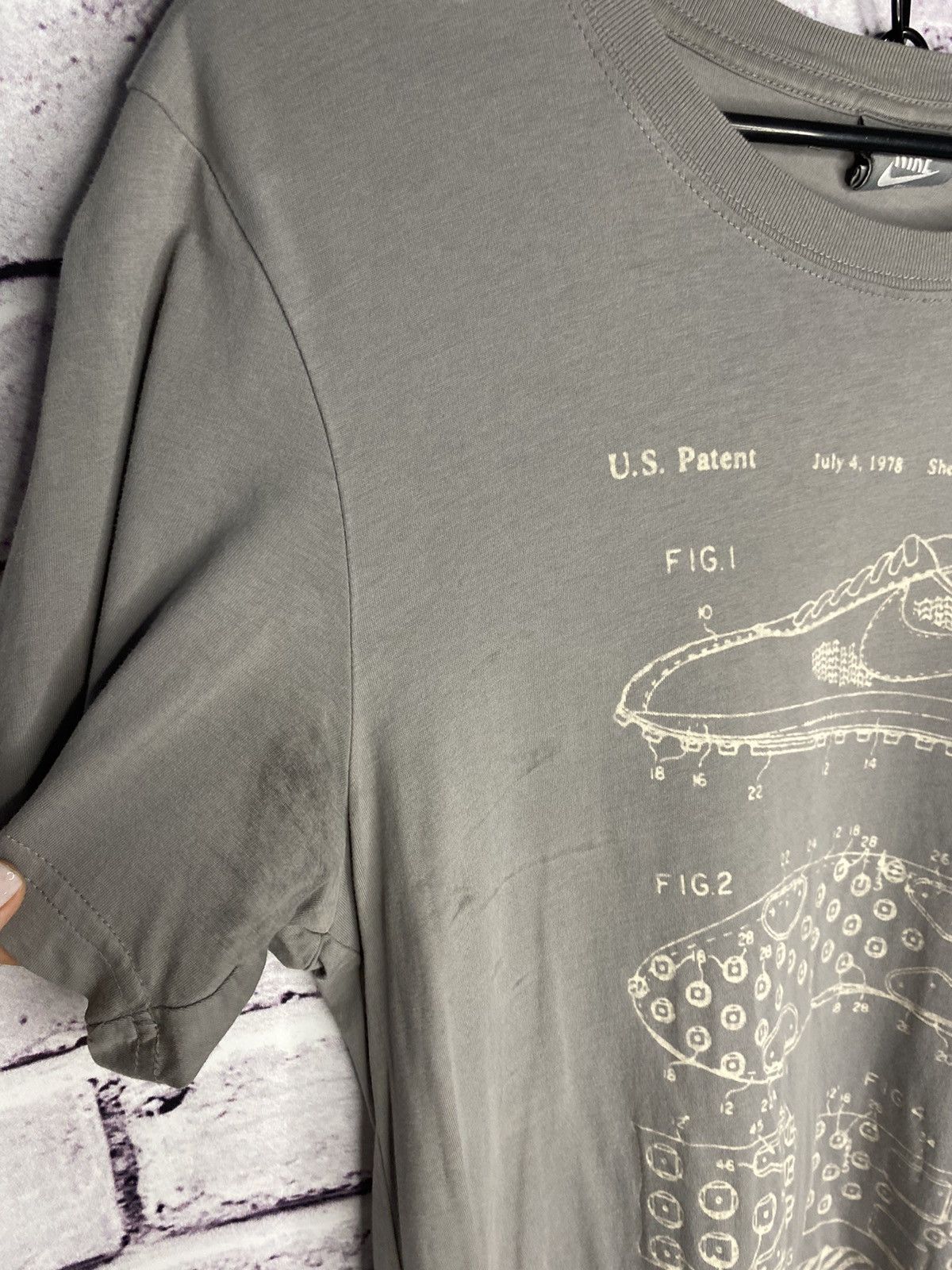 Nike Mens Vintage Nike T-Shirt big logo tee streetwear Size US S / EU 44-46 / 1 - 5 Thumbnail