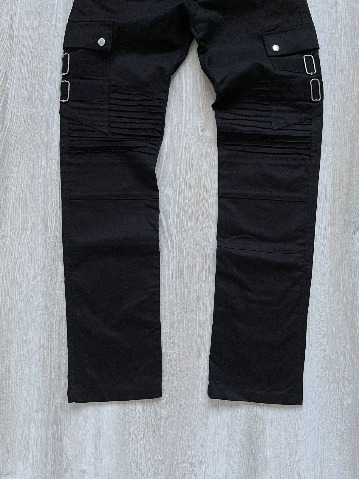 Japanese Brand × Vintage Chemical Dark Apparel Multi Pocket Zipper Elastic Pants Size US 34 / EU 50 - 6 Thumbnail
