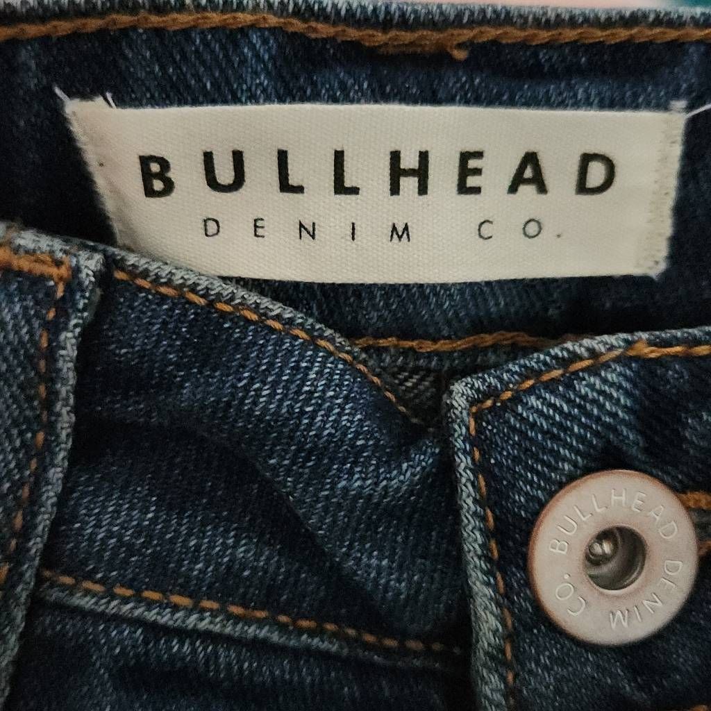 Bullhead Denim Co. Bullhead Denim Women's Size 9 Mallary Blue Mom Shorts Size 30" / US 8 / IT 44 - 2 Thumbnail
