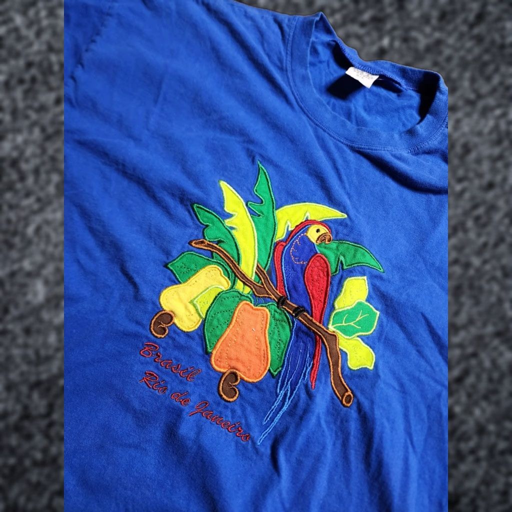 Vintage VINTAGE Blue Mens L Rio de Janeiro Brasil Parrot Embroidered T-Shirt 90s Size US L / EU 52-54 / 3 - 1 Thumbnail