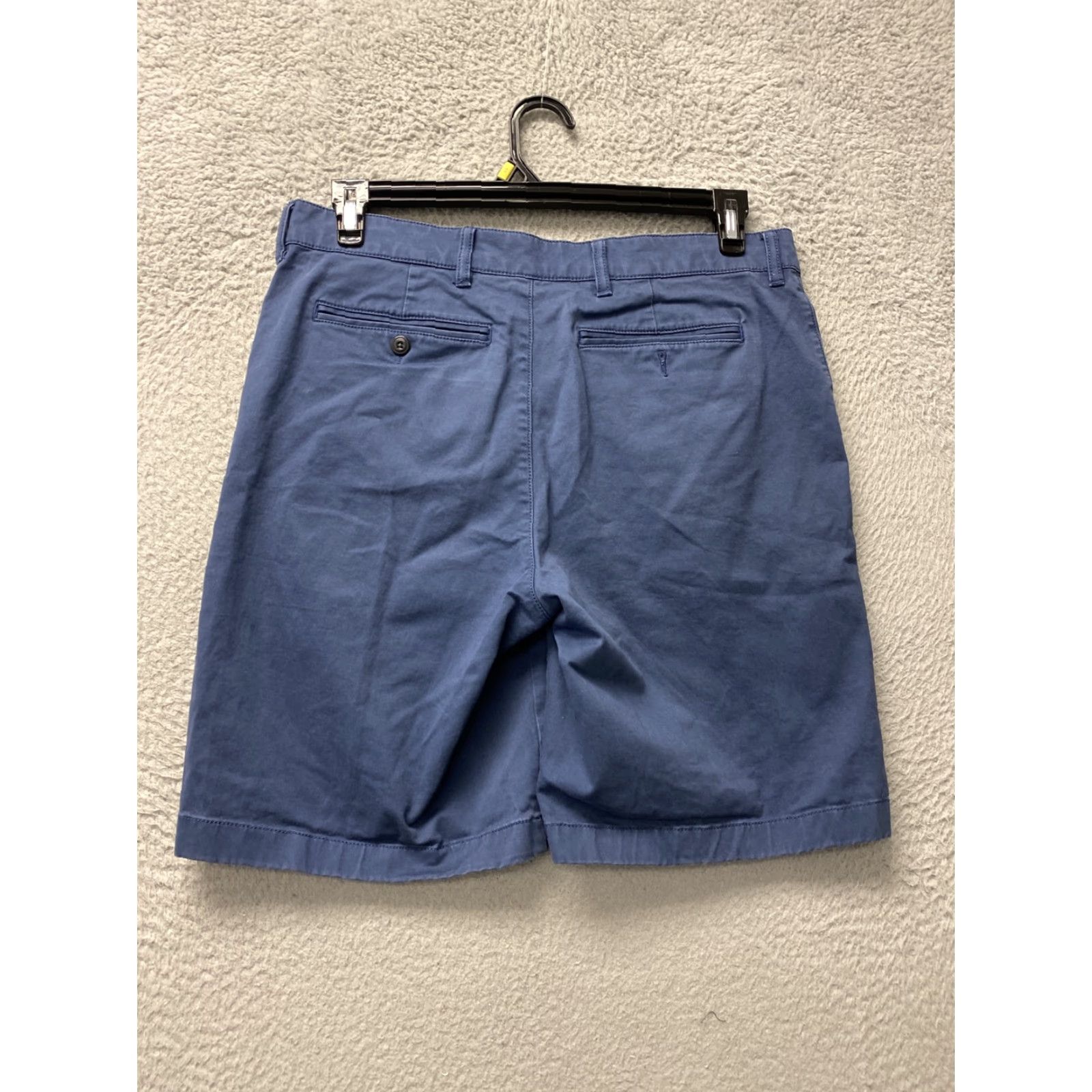 Vintage LL BEAN Bermuda Shorts Mens 33 Navy Cotton Chino Zip Fly Regular Rise 10in Inseam Outdoor Pockets Mens Size US 33 - 7 Thumbnail