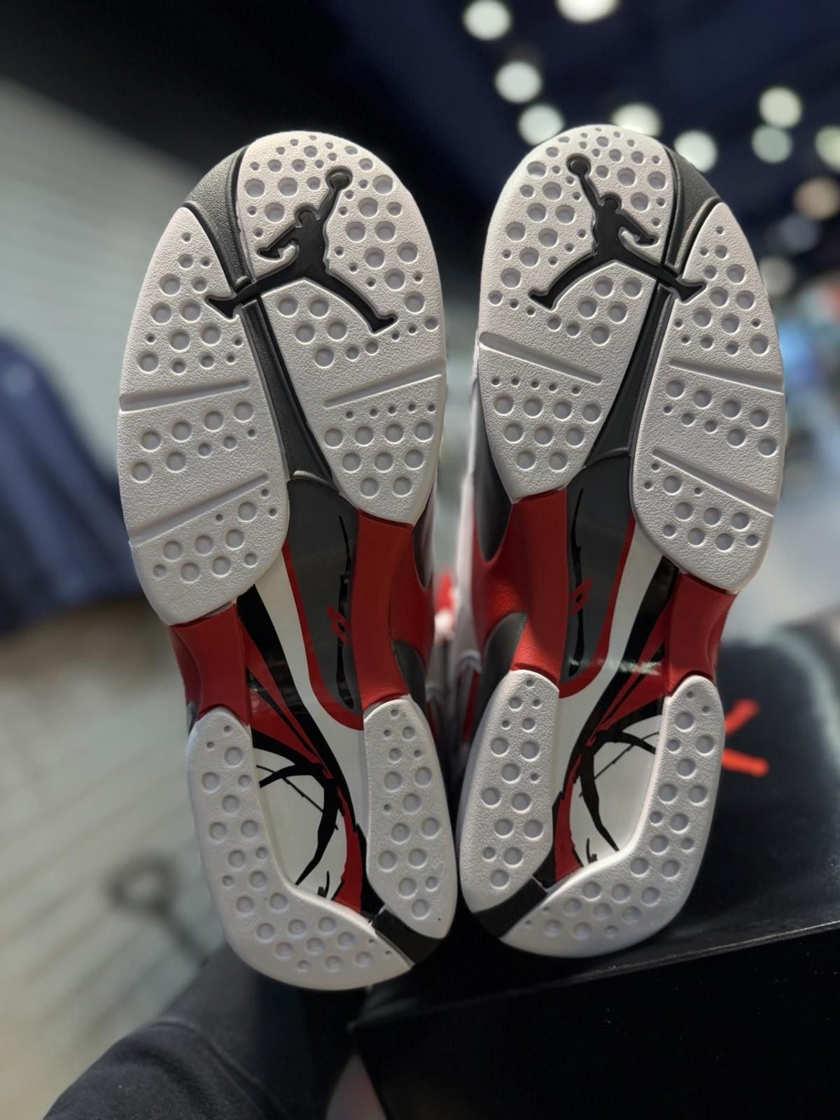 Jordan Brand Nike Air Jordan 8 Retro ‘Bugs Bunny’ (305381-100) 10 New Size US 10 / EU 43 - 10 Thumbnail