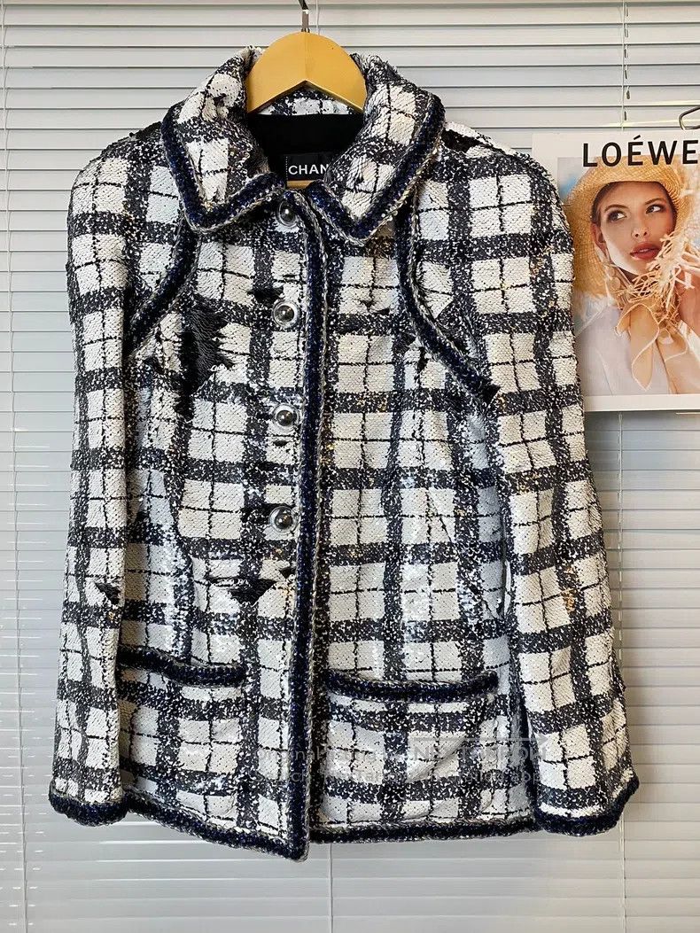 Chanel Chanel Black and white plaid sequin jacket Size S / US 4 / IT 40 - 1 Thumbnail