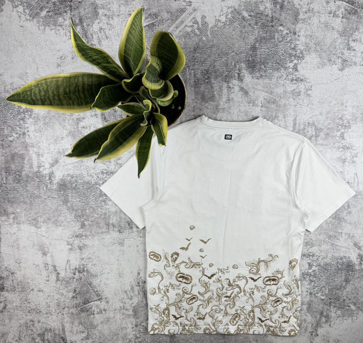 Ecko Unltd. Vintage Ecko Unltd Skate Rap Gold Print Hip Hop Rap White Skull Y2K T Shirt Tee Size US L / EU 52-54 / 3 - 13 Thumbnail