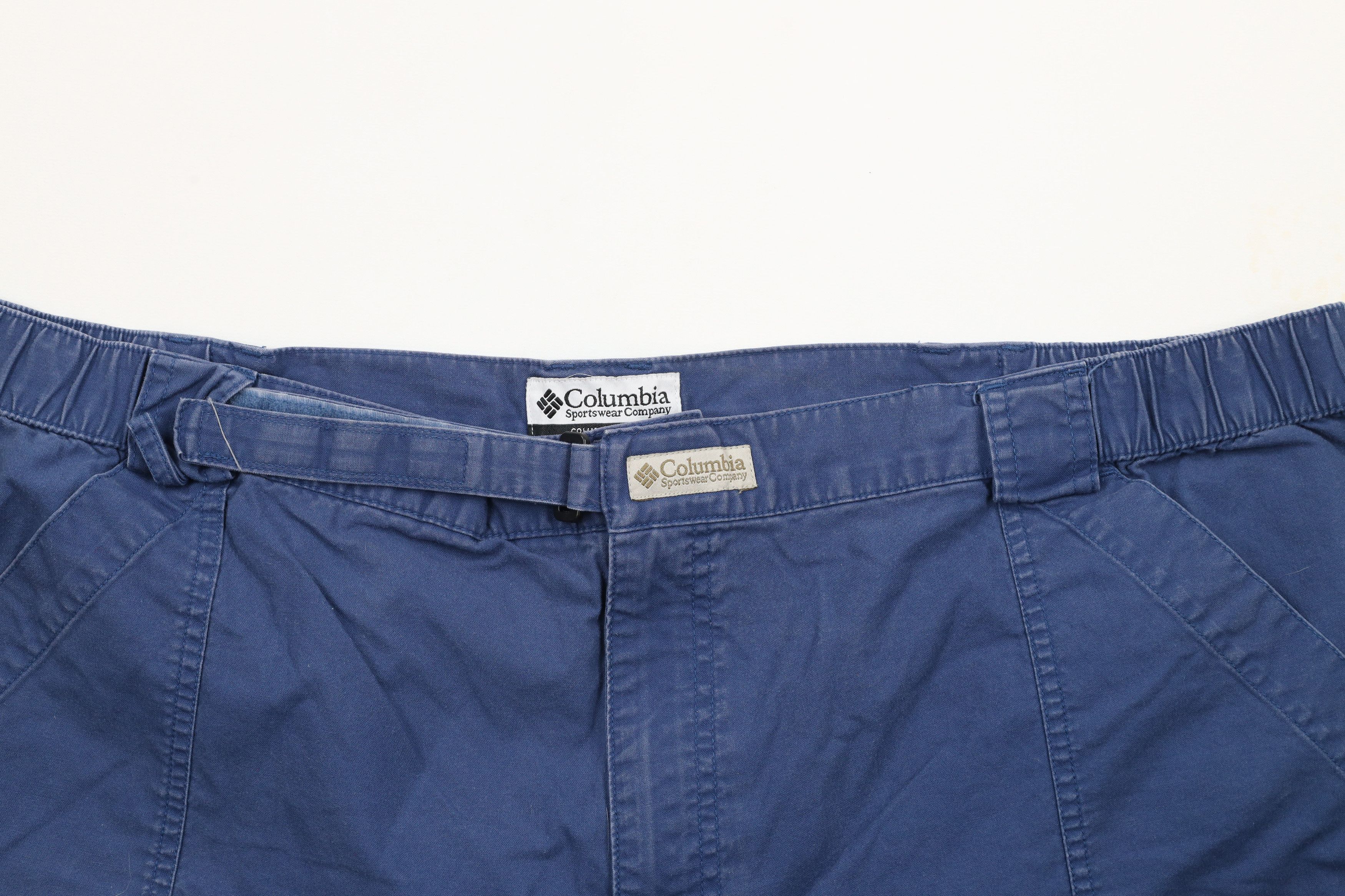 Columbia × Vintage Vintage Columbia PFG Spell Out Above Knee Cargo Shorts Blue Size US 40 / EU 56 - 2 Thumbnail