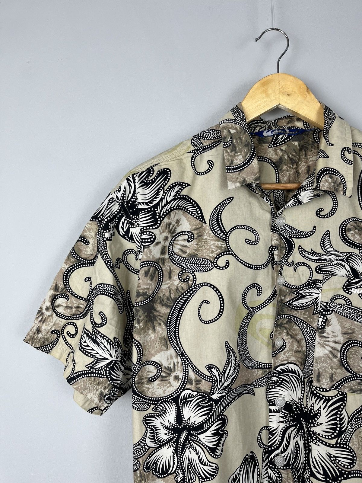 Quiksilver × Vintage Vintage Quiksilver Y2K Streetwear Button Up Surf Style Size US XL / EU 56 / 4 - 2 Thumbnail