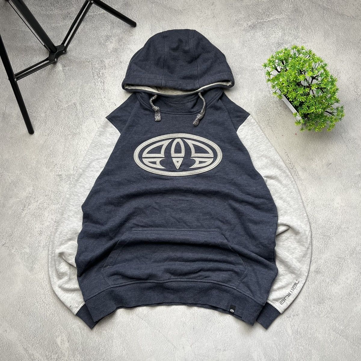 Vintage Vintage Animal Genuine Product y2k big logo hoodie Size US M / EU 48-50 / 2 - 1 Thumbnail