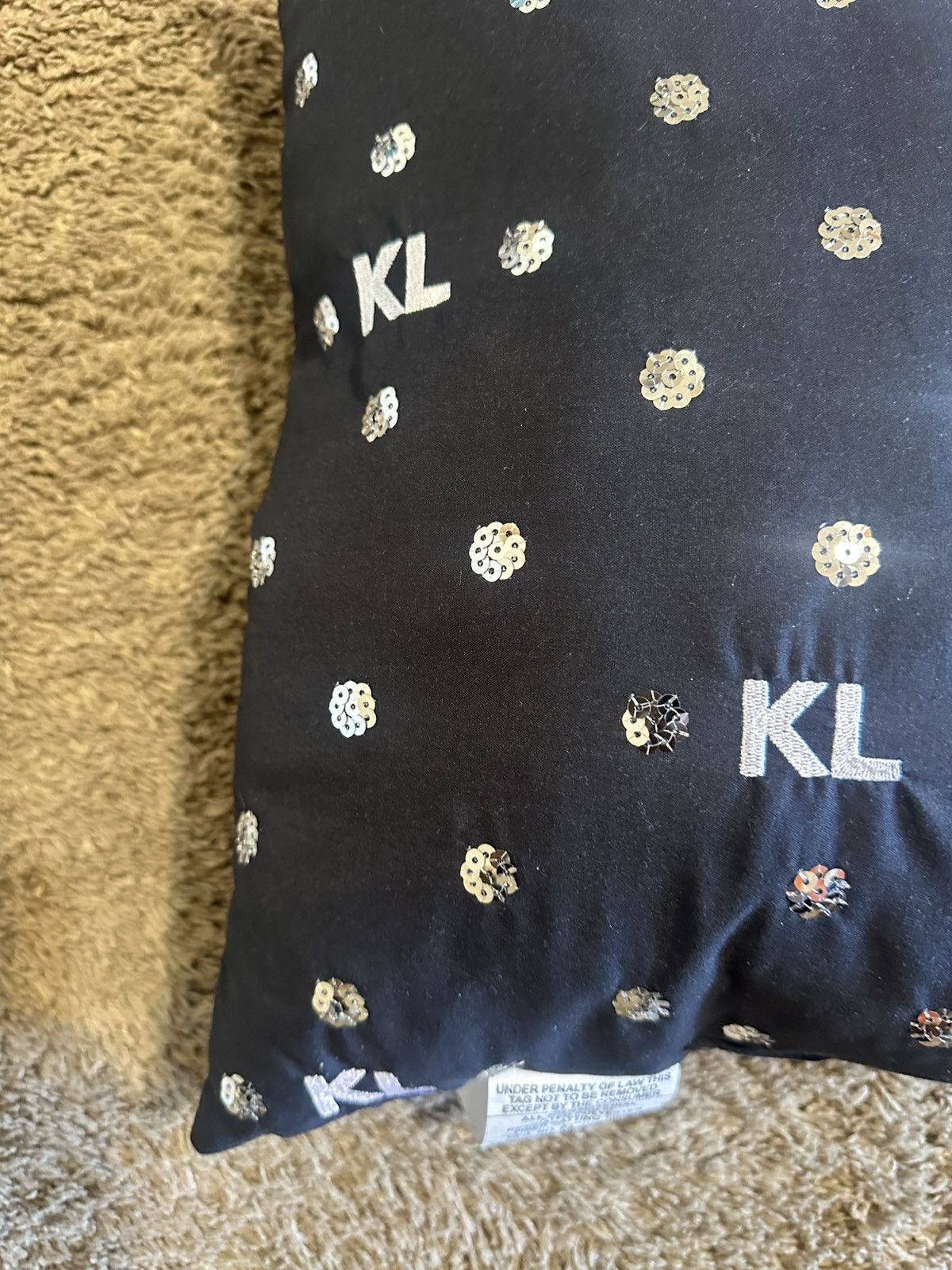 Karl Lagerfeld × Vintage Vintage karl lagerfeld “black and sliver” decorative pillow Size ONE SIZE - 2 Thumbnail