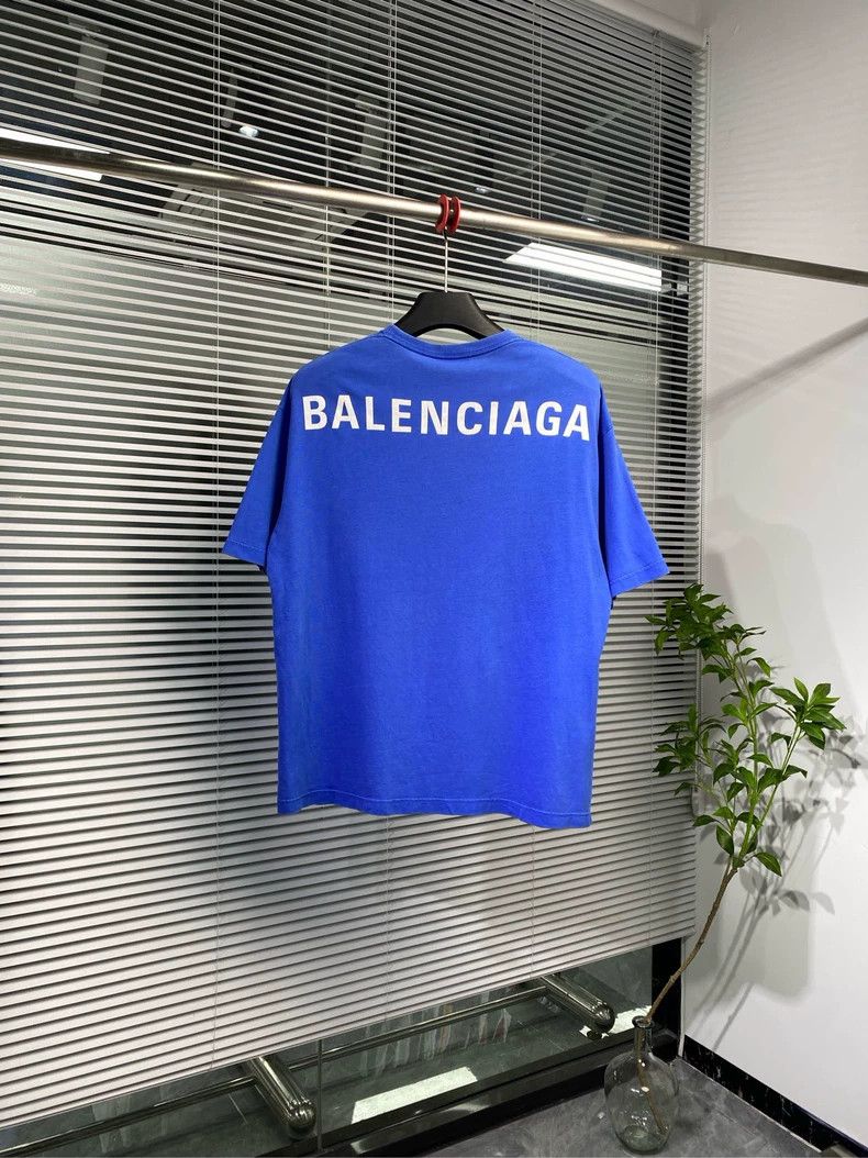 Balenciaga Balenciaga Short Sleeve T-Shirt with Back Lettering Print Size US XS / EU 42 / 0 - 1 Thumbnail