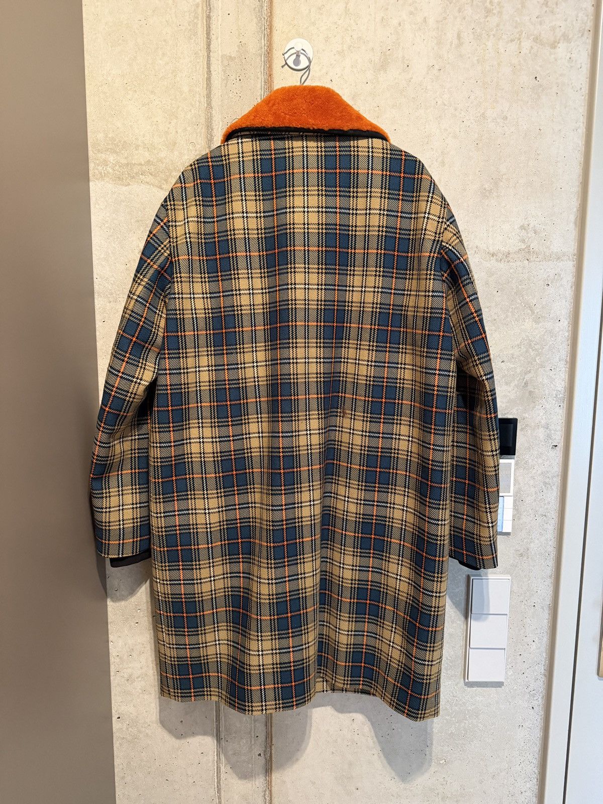 Bally Bally Plaid Trench Coat with Fleece collar Size US L / EU 52-54 / 3 - 2 Thumbnail