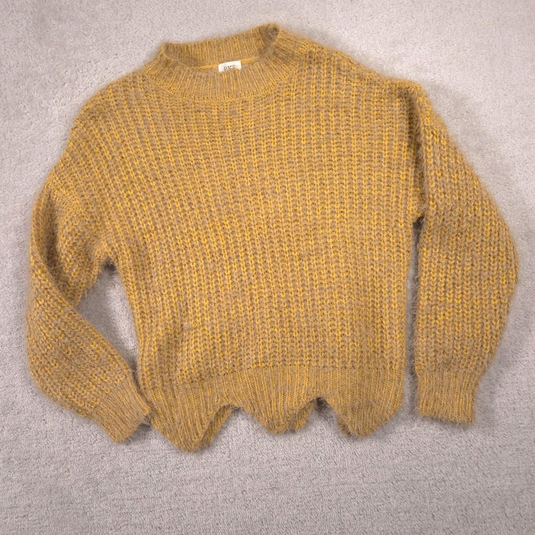 BKE BKE Sweater Womens Small Mustard Yellow Crew Neck Fuzzy Chunky Knit Scallop Hem Size S / US 4 / IT 40 - 3 Thumbnail