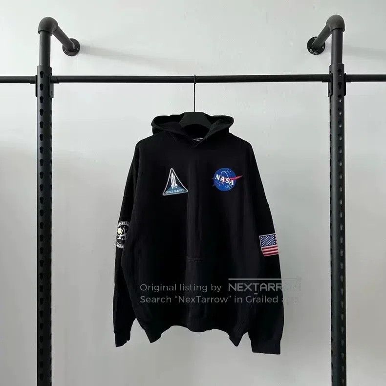Balenciaga Balenciaga NASA collaboration black patch embroidery hoodi Size US XS / EU 42 / 0 - 1 Thumbnail