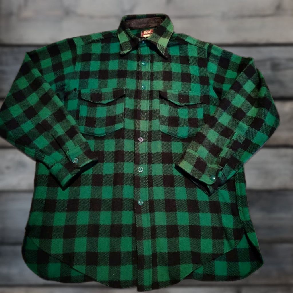 Vintage VINTAGE 1950s Woolrich Wool Flannel Plaid Button-Up Shirt Mens Heavyweight Size 16 Green Outdoor Workwear Size US L / EU 52-54 / 3 - 1 Thumbnail