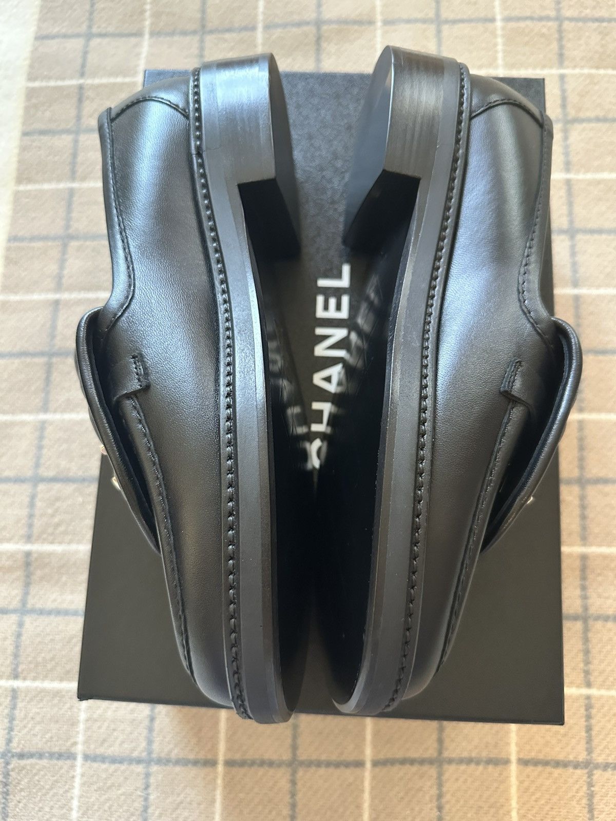 Chanel Chanel turnlock loafer black size 38 Size US 8 / IT 38 - 4 Thumbnail