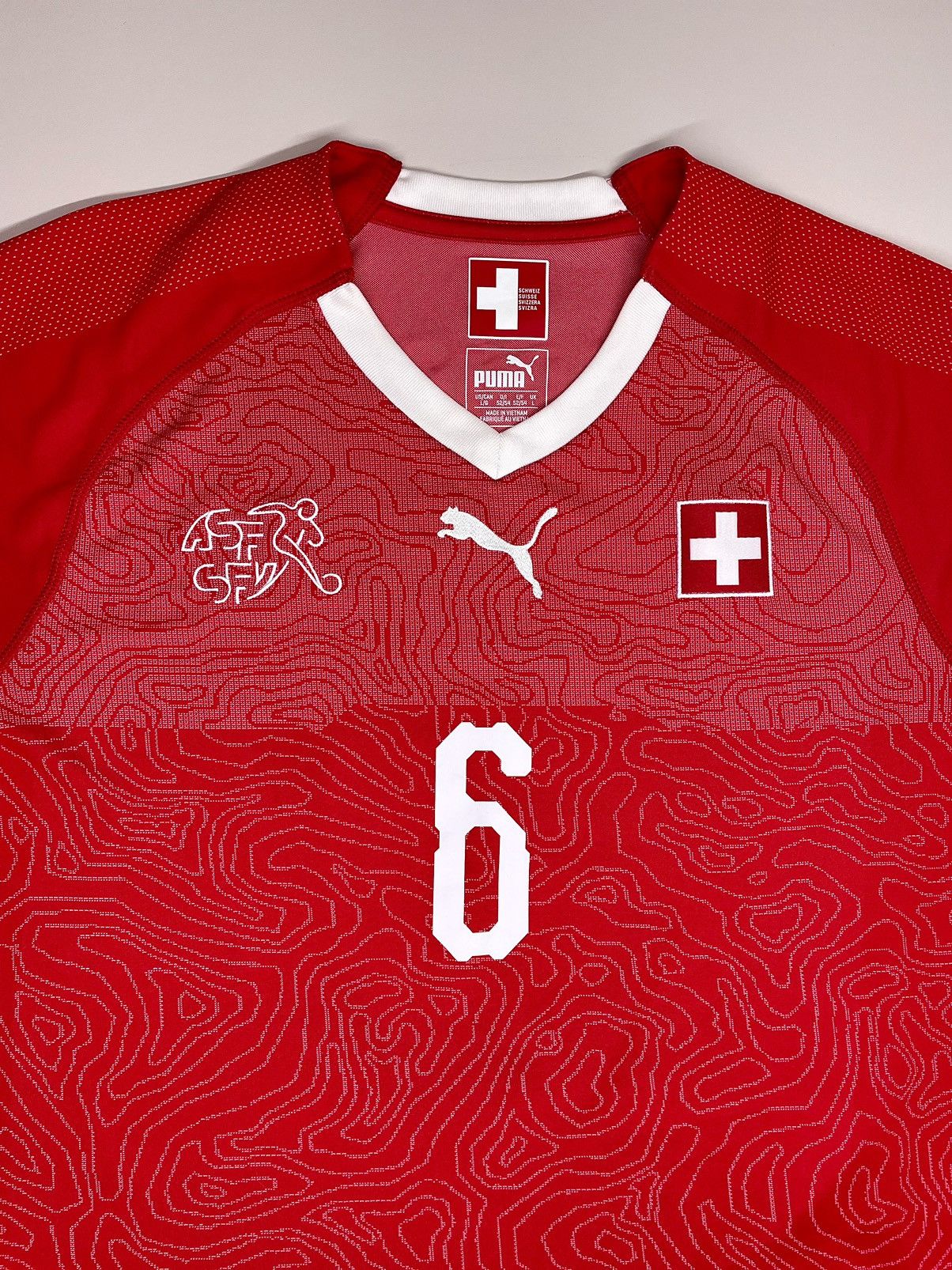 Puma Switzerland Jersey 2018-20 #6 Lang Red Home Shirt - L Size Size US L / EU 52-54 / 3 - 3 Thumbnail