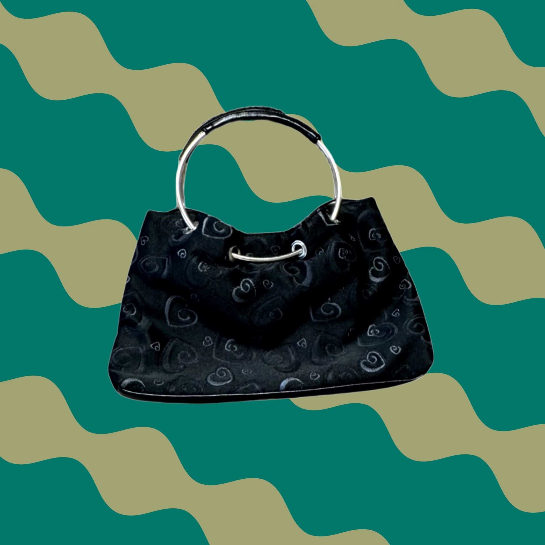 Vintage VINTAGE Goody's Black Heart Shaped Hand Bag Purse Shoulder Bag Women 2000s Y2K Canvas Size ONE SIZE - 1 Thumbnail