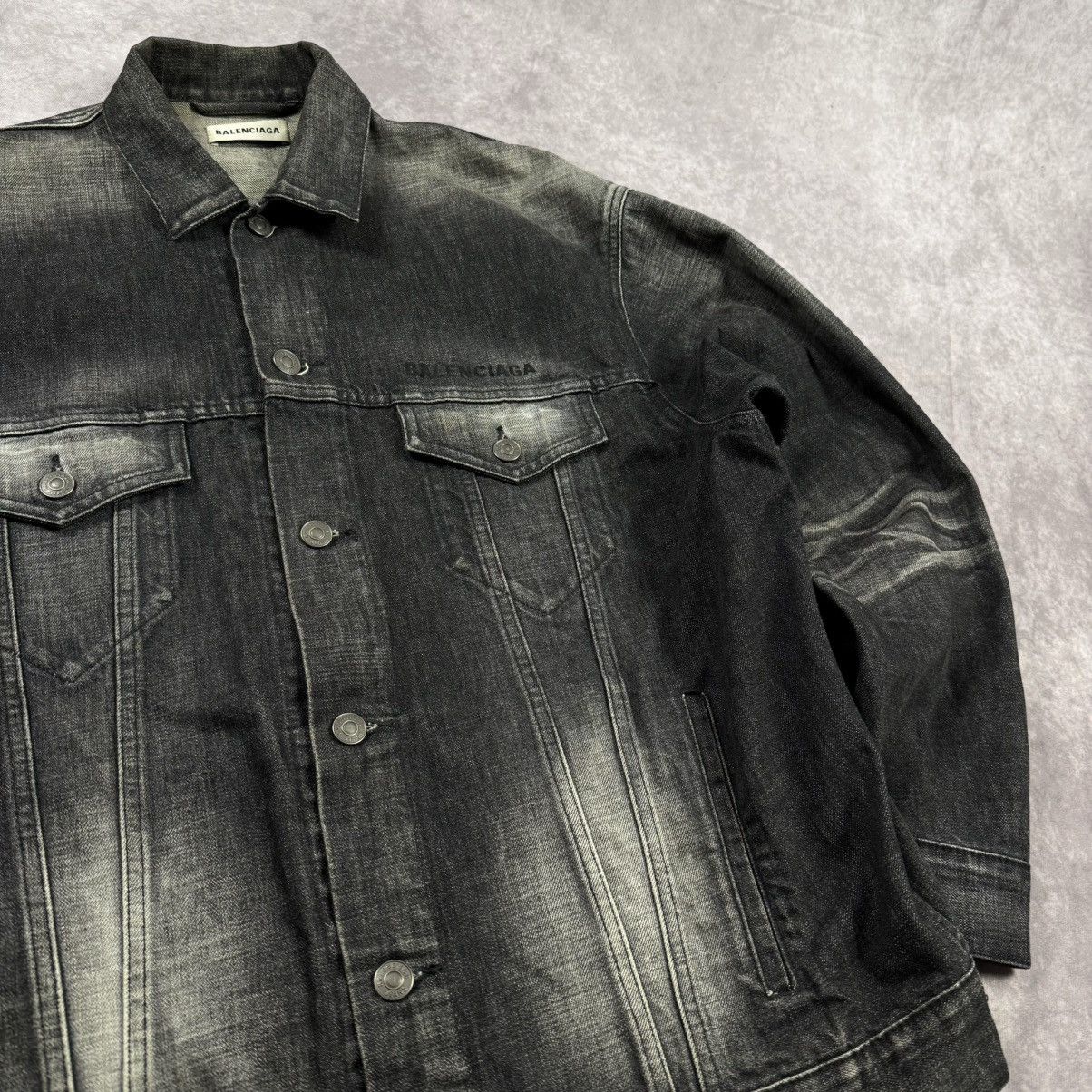 Balenciaga Balenciaga Jeans Jacket Oversized Size US L / EU 52-54 / 3 - 6 Thumbnail