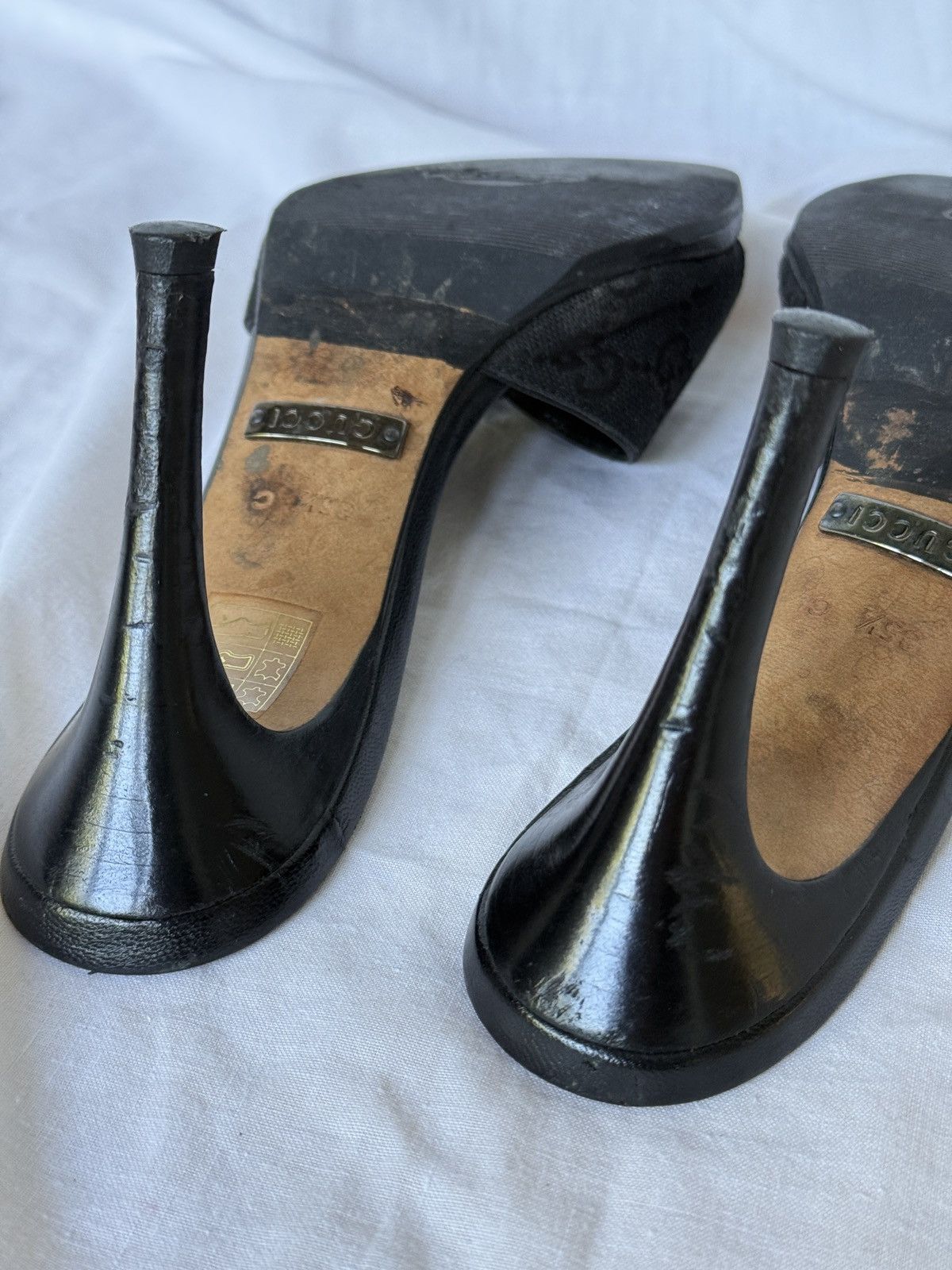 Gucci Gucci Black Canvas Monogram GG Mules Heels Size US 5.5 / IT 35.5 - 8 Thumbnail