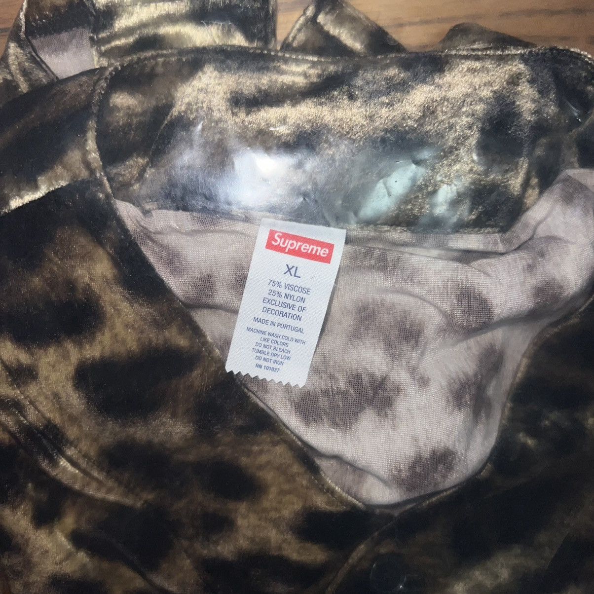 Supreme Supreme Velvet Baseball Jersey Leopard Size: Extra Large Size US XL / EU 56 / 4 - 4 Thumbnail