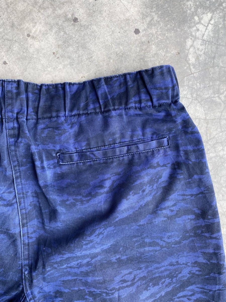 GU GU tiger striped blue shorts Size US 33 - 7 Thumbnail