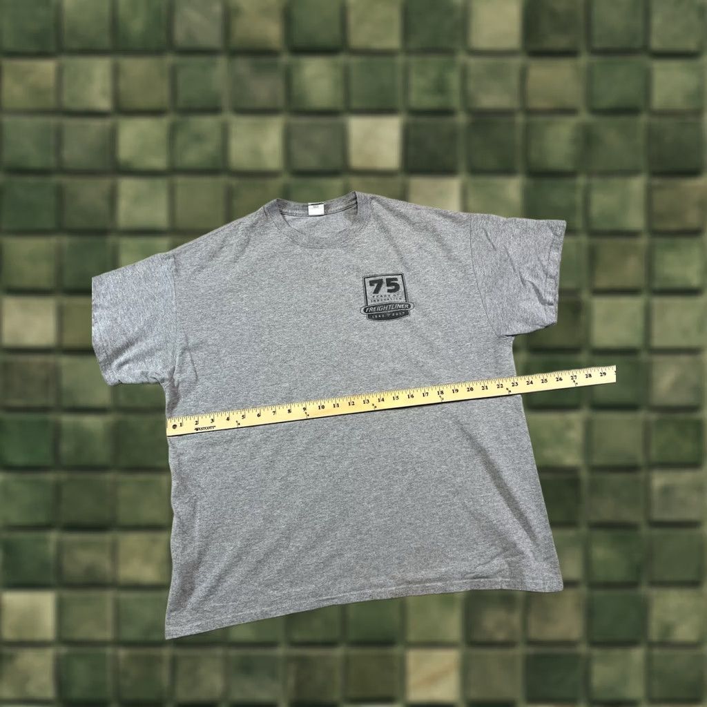 Vintage Freightliner Shirt XL Gray Short Sleeve T-Shirt Mens 75 Years Of Innovation Logo Vintage? No (adjusted) Size US XL / EU 56 / 4 - 1 Thumbnail