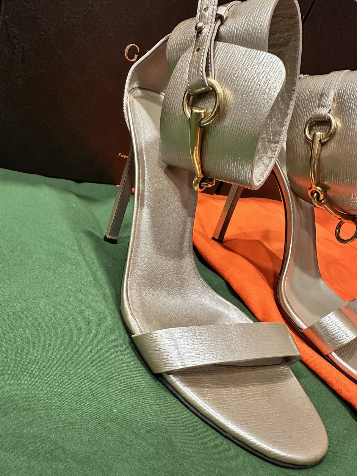 Gucci Gucci Women’s Metallic Gold Sandals Size 8.5 US Euro 38.5 Size US 8.5 / IT 38.5 - 6 Thumbnail