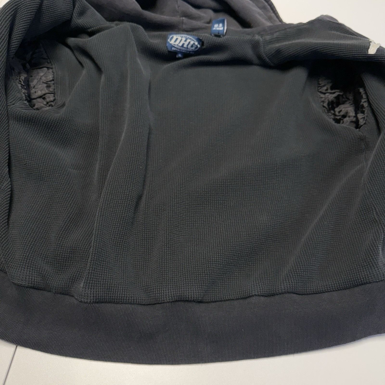 Vintage Vintage Dutch Harbor Gear Hoodie Sweatshirt Mens XL Size US XL / EU 56 / 4 - 11 Thumbnail