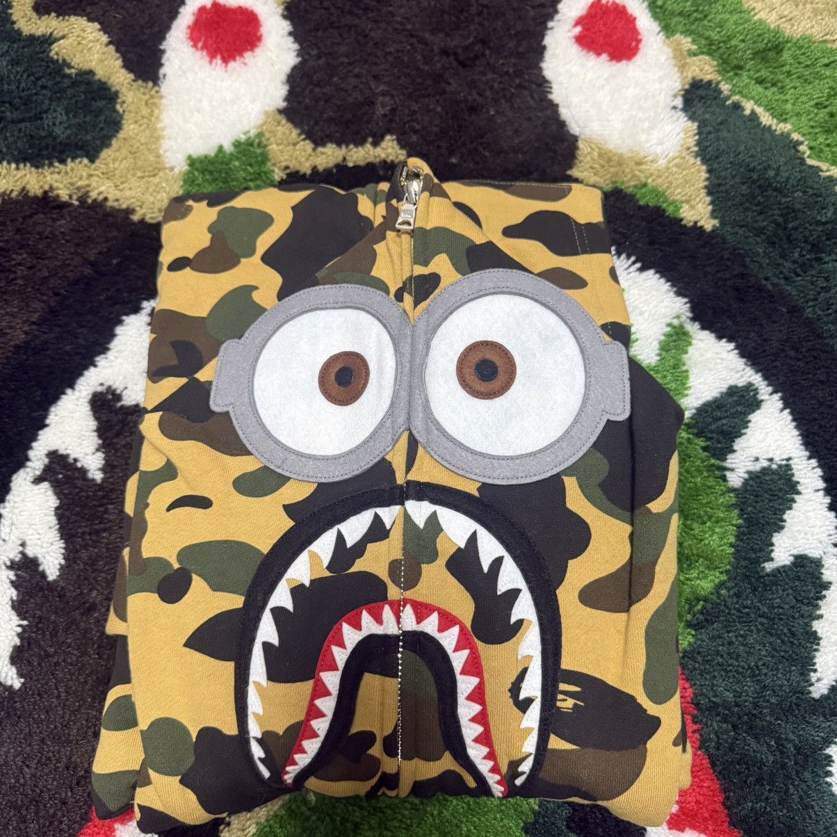Bape BAPE X MINIONS 1st Camo SHARK FULL ZIP HOODIE Size US L / EU 52-54 / 3 - 2 Thumbnail